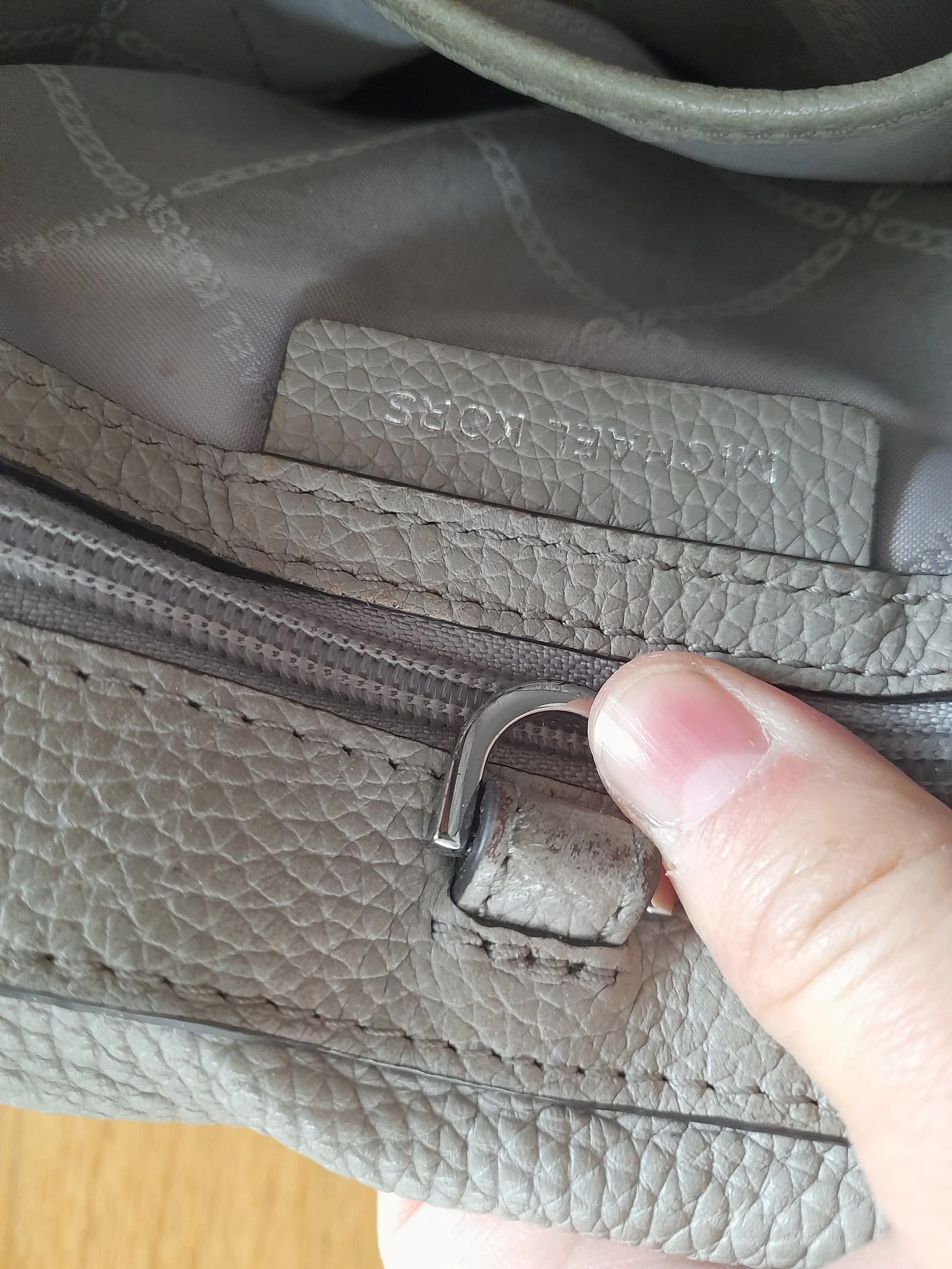Bolso Michael Kors Bristol en Piel Gris 🩶 – photo 5